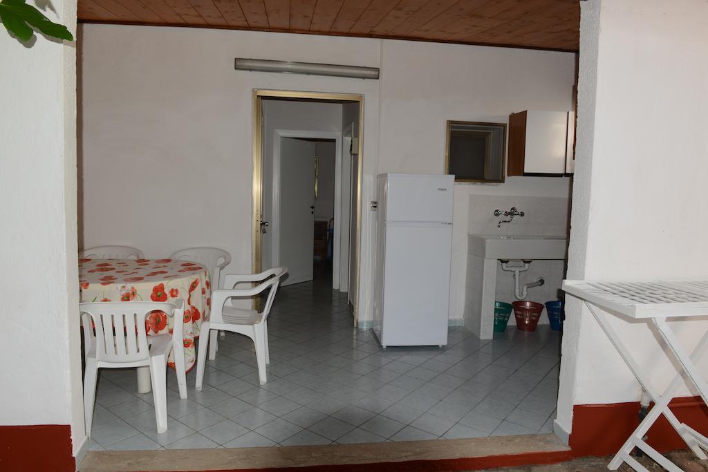 Villaggio La Pantera Rosa Scalea Rum bild